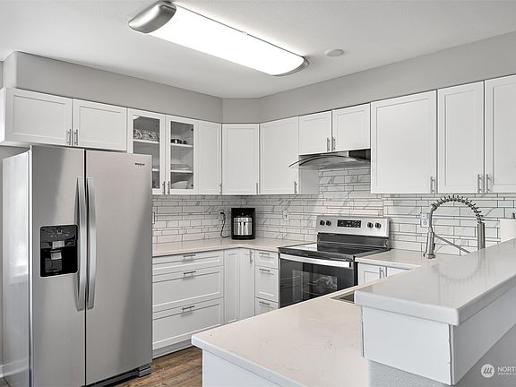 5th image of 635 W Horton Way #124