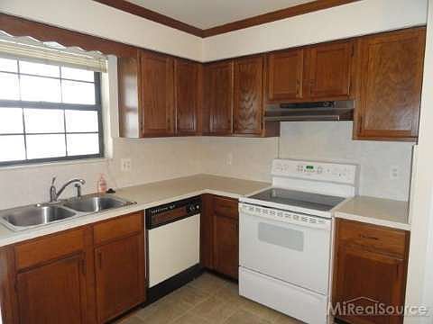 4th image of 28091 Maple Forest Blvd W APT 24