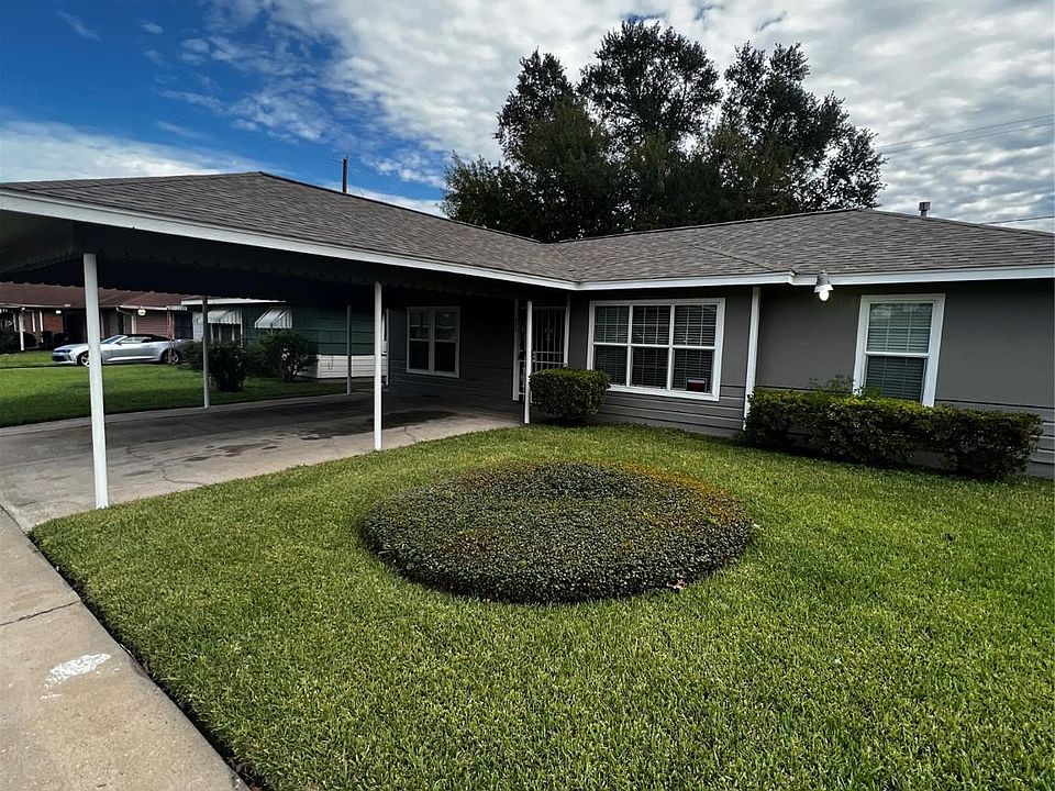 1st image of 802 Sage Dr