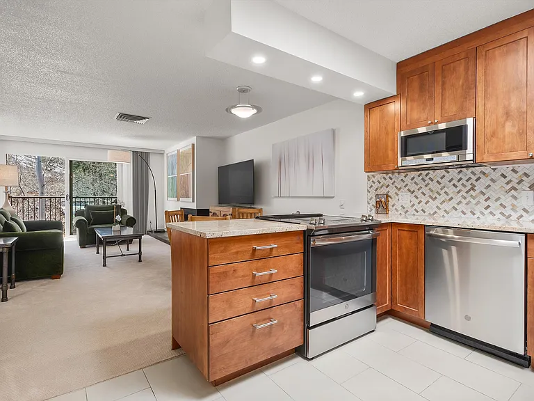 205 E Durant Ave #3E — Photo 14