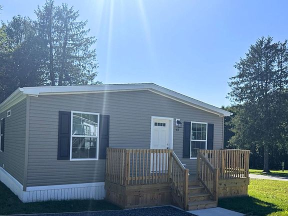 2nd image of 43 Evergreen Ln