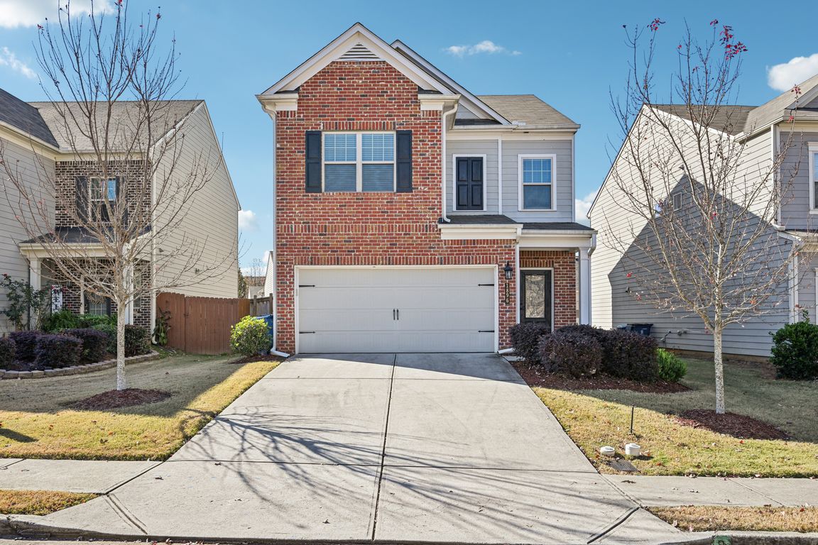 Charcoal Ives Rd-S1911-001.jpg