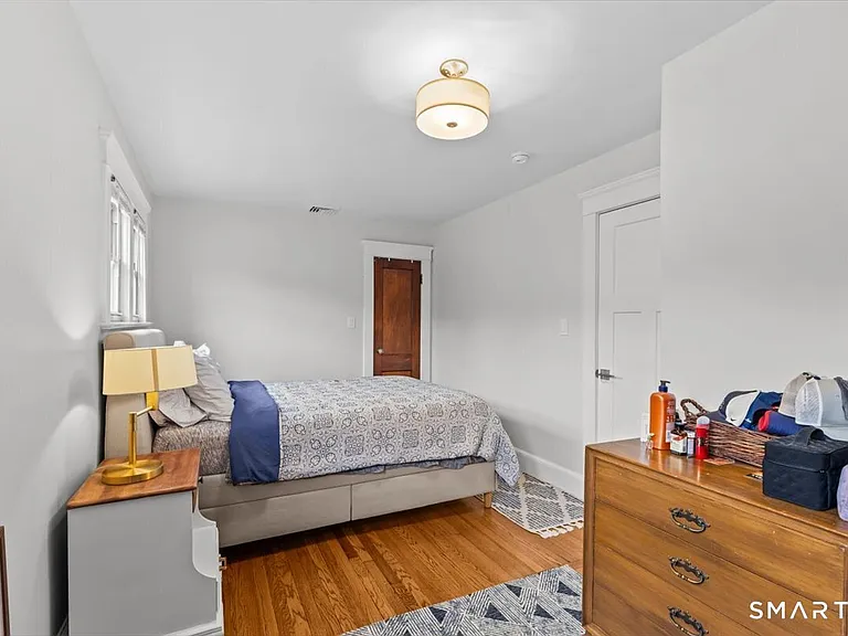 653 Forest Rd — Photo 16