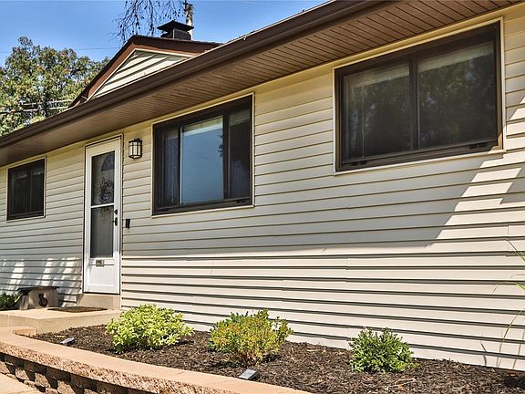 4th image of 10431 Roscommon Dr