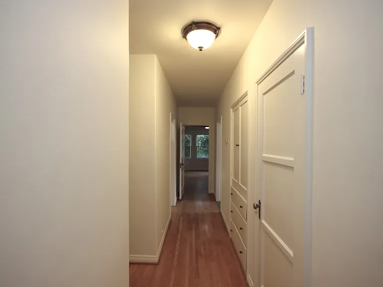 412 N Campbell Ave — Photo 15