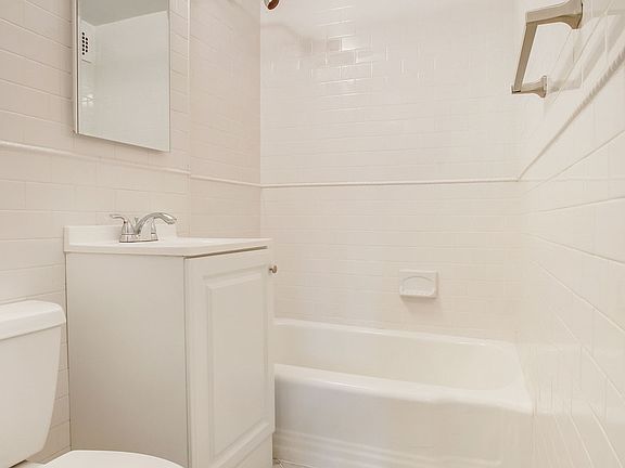 3rd image of 530 2nd Ave APT 6F