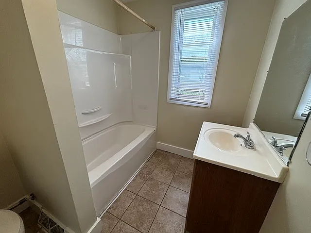 7XX W Edmund Ave #1 — Photo 3