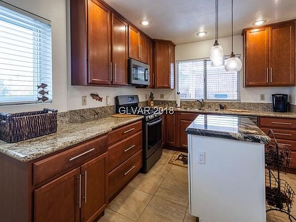 4th image of 3012 Sungold Dr