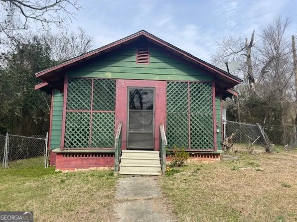 120 Caraker Ave, Milledgeville, GA 31061