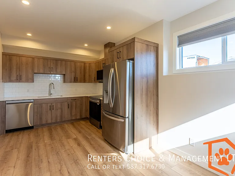 4205B 57th St — Photo 5