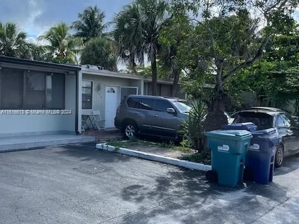 6450 Miami Lakes Dr E, Miami Lakes, FL 33014