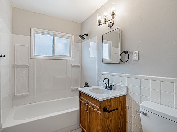 3rd image of 1008 4th St