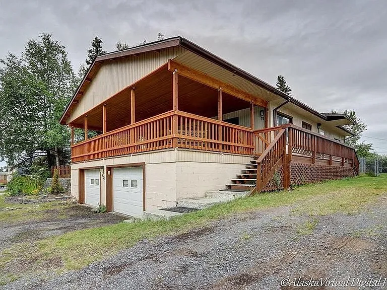 631 Bill St — Photo 1