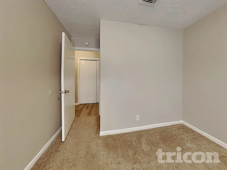 13307 Venice Cir — Photo 12
