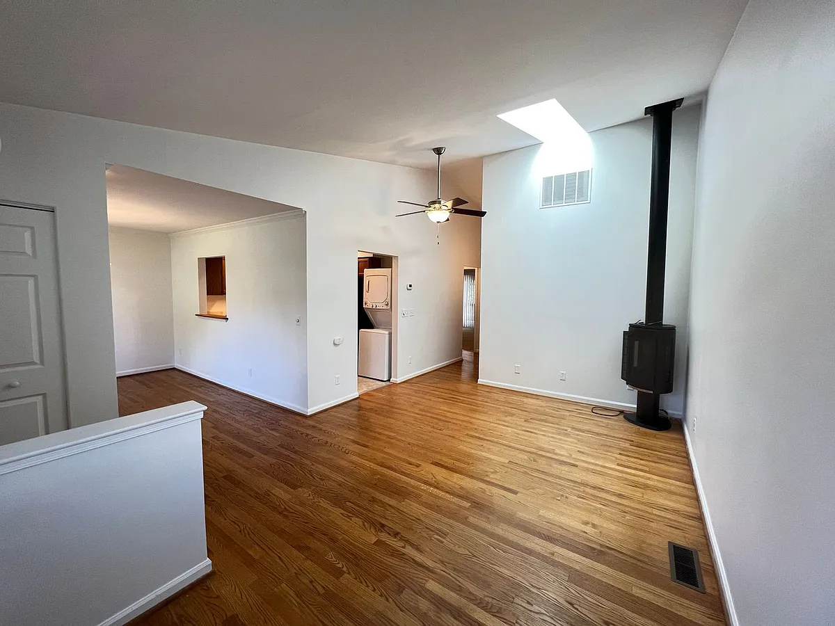 Building Photo - 1283 Branchlands Dr