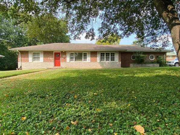 10325 Lookaway Dr, Saint Louis, MO 63137