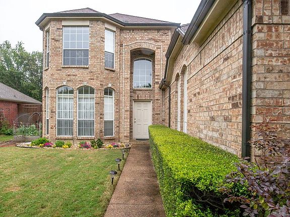 5th image of 804 Chapel Dr