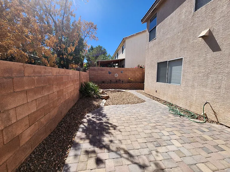 776 Spotted Eagle St — Photo 35