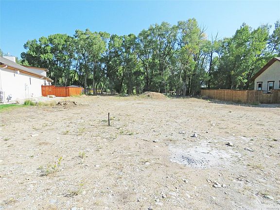 3rd image of 126 Meadow Ln