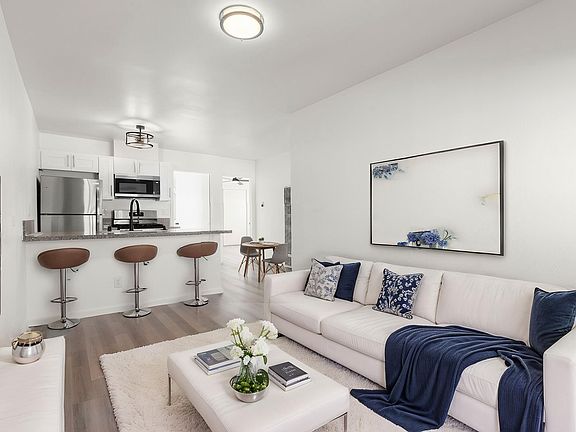 4th image of 1040 W 91st St #6-3/2