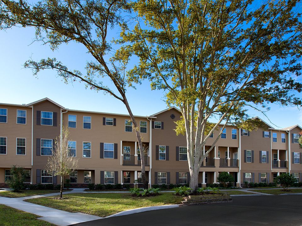 4261 Regal Town Ln
