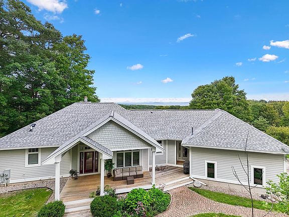 3rd image of 13857 S Windcrest Ct