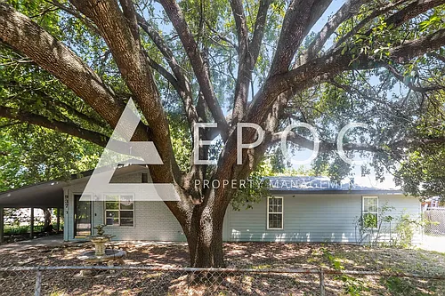 937 Brown Ave Photo 1