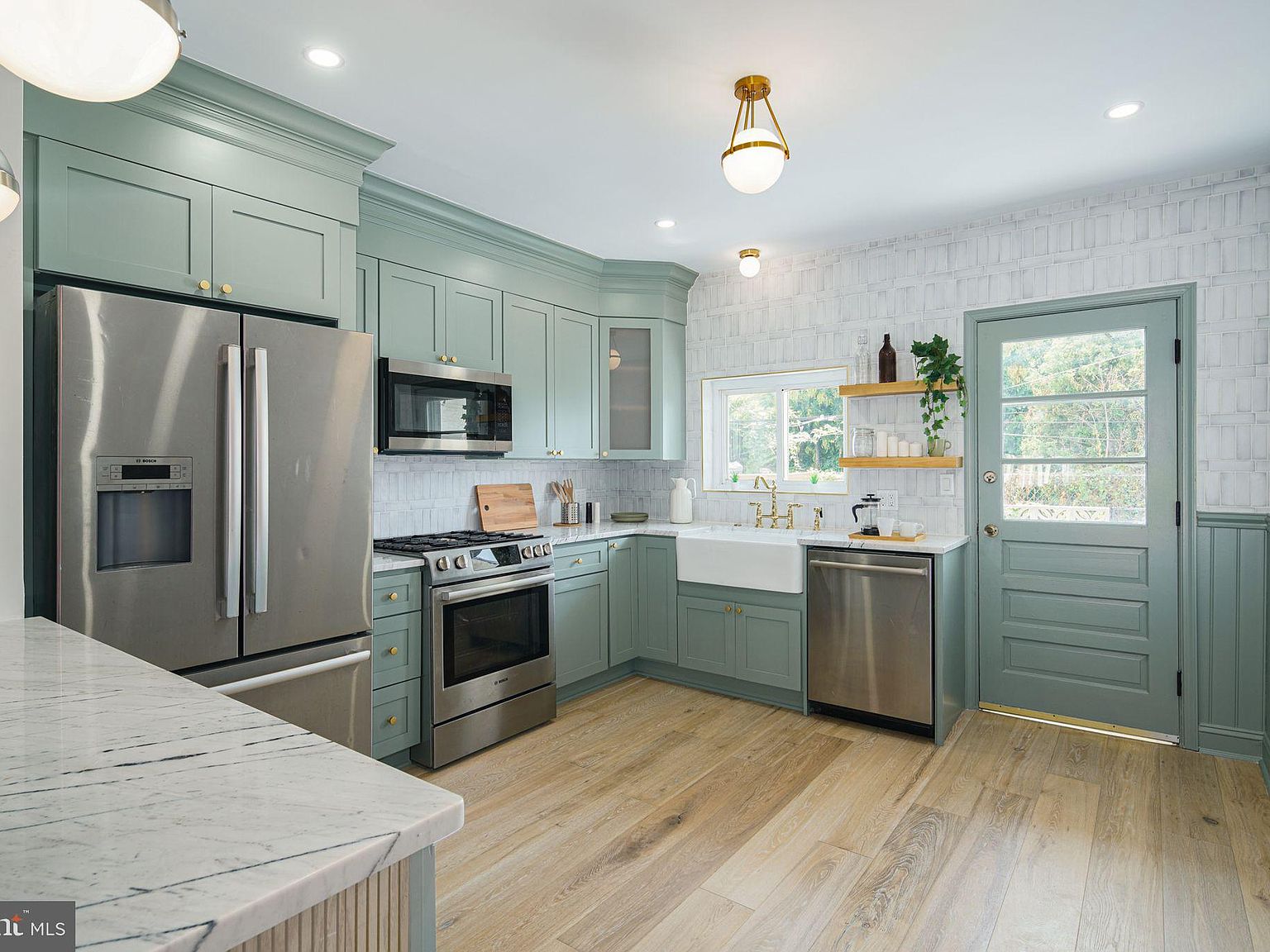 2542 E Dauphin St, Philadelphia, PA 19125 | Zillow
