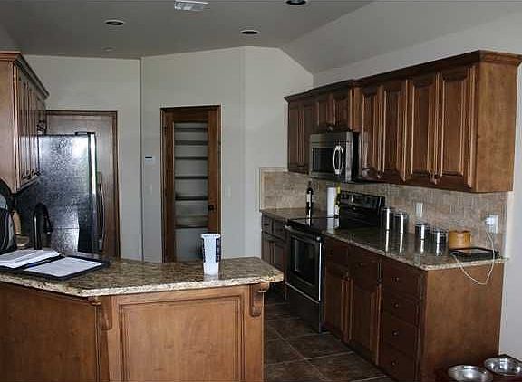 4th image of 14009 Buck Cir