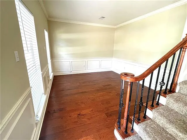 115 Ayshire Ct — Photo 5