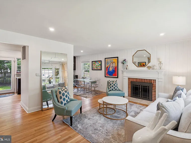 5802 Ryland Dr — Photo 3