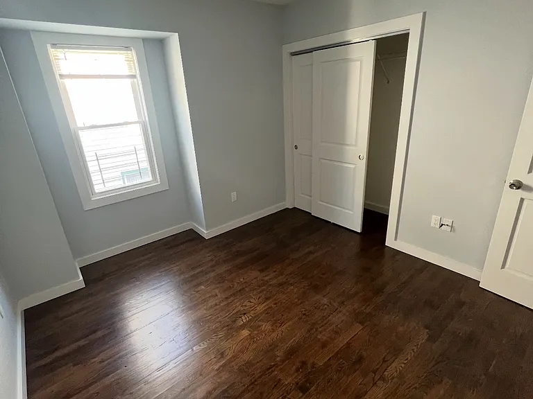 150 Winter Ave #2 — Photo 2