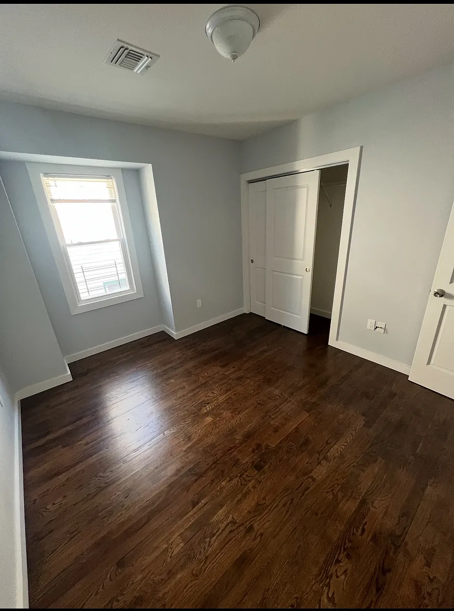 Building Photo - 150 Winter Ave #2