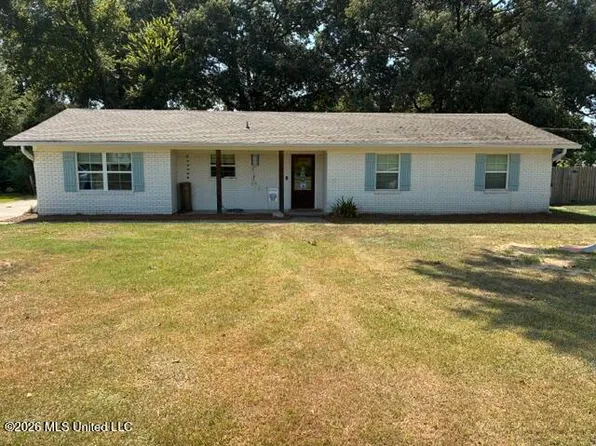 106 Cox Dr, Bentonia, MS 39040