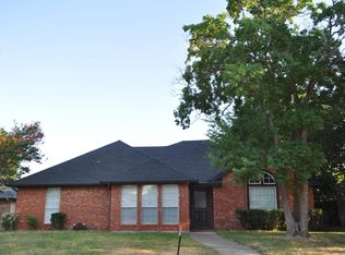 119 Redman Ln, Waxahachie, TX 75165