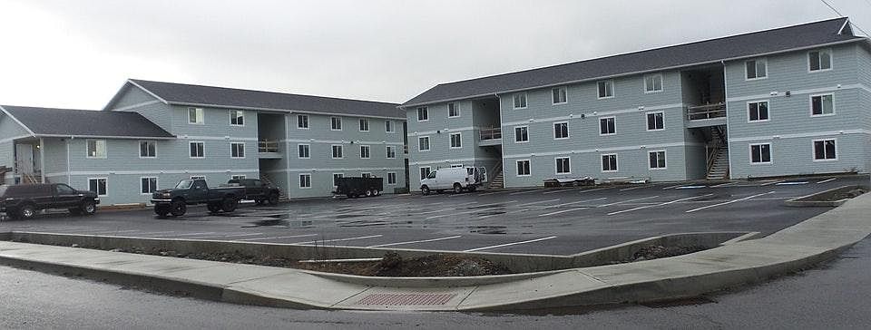 Exterior of 2 apartment buildings