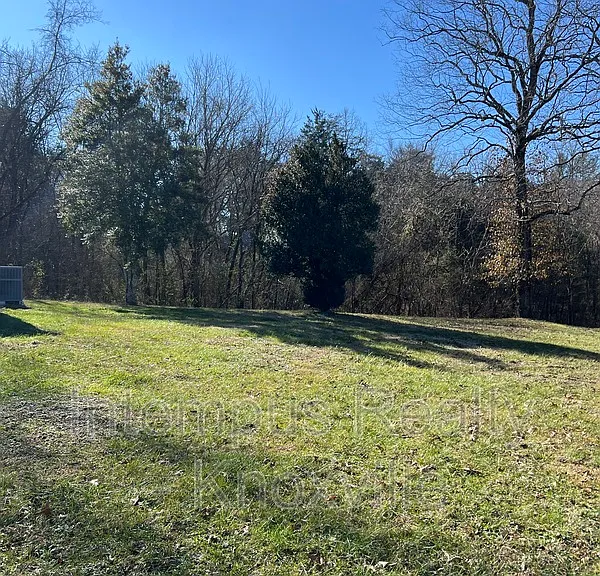 1104 E Hendron Chapel Rd — Photo 32