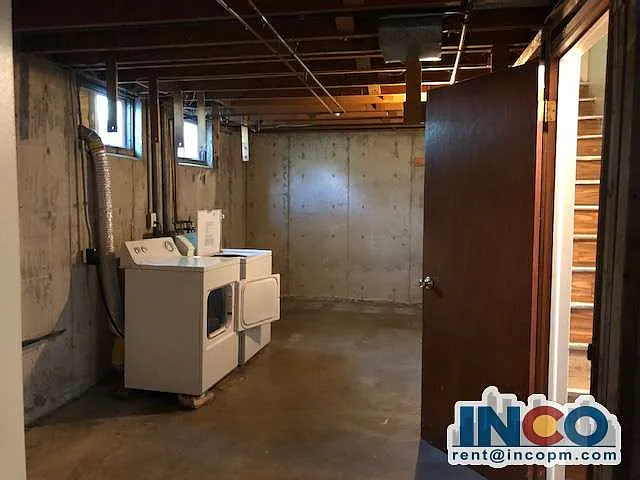 1320 S Gray St — Photo 13