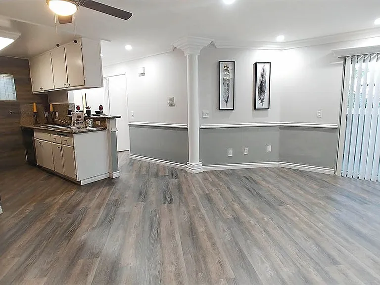 Village Beesan Condos — Photo 14