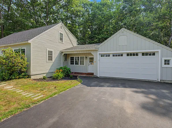 26 Kathy Lane, Cumberland, ME 04021