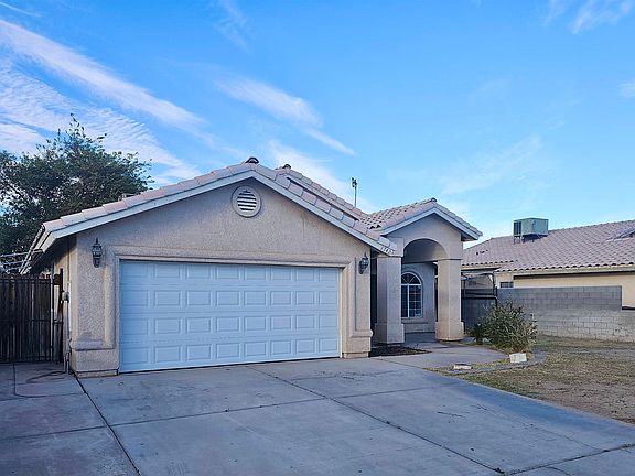 2nd image of 1742 E Udall Ln