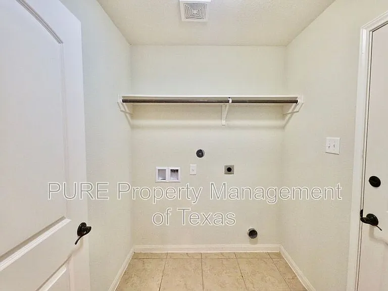 1697 Breanna Ln — Photo 22