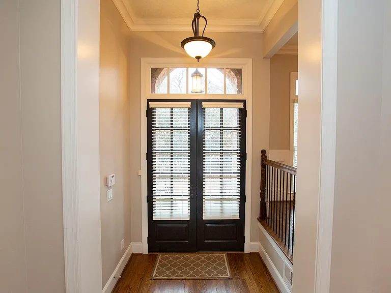 653 Lockton Pl — Photo 4