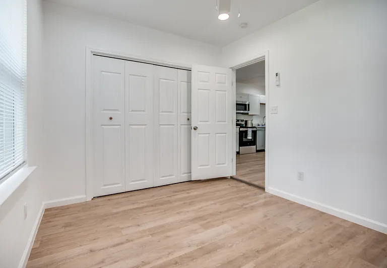 905 W Abram St #1 — Photo 9