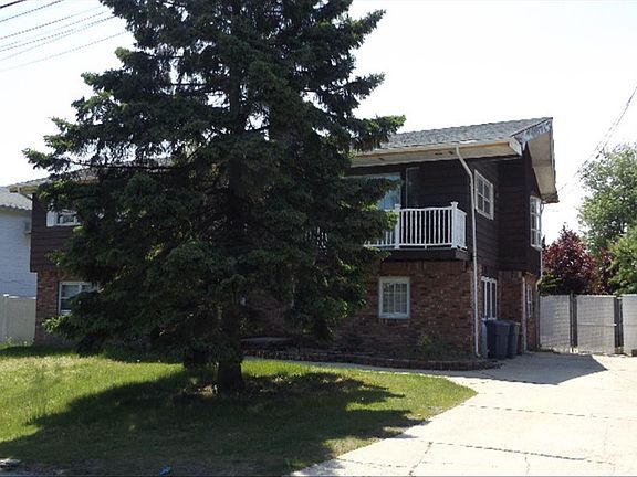 3rd image of 140 Audley Ct