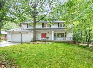 8624 Scarlet Oak Ln, Parma, OH 44130