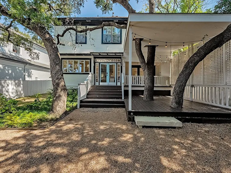 1802 Brackenridge St — Photo 34