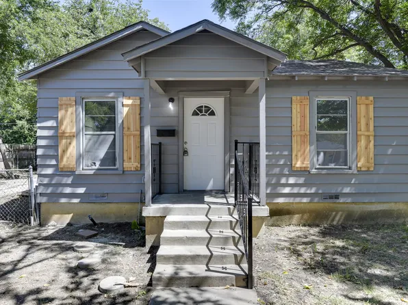 4305 McKibben St, Haltom City, TX 76117