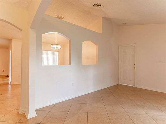 5th image of 2460 Courtland Blvd