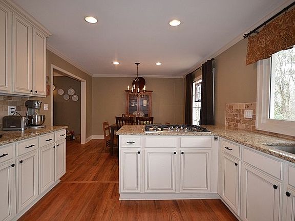 3rd image of 3766 Fox Hills Dr SE